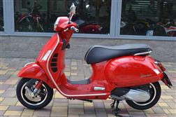 <span>Vespa</span> GTS 300