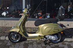 <span>Vespa</span> Primavera 50 75th Anniversary Limit