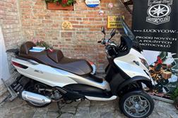 <span>Piaggio</span> MP3 300